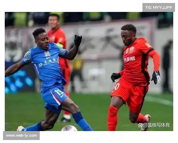 河南队冬窗首签敲定，24岁前上海海港中场阿布拉汗自由身加盟